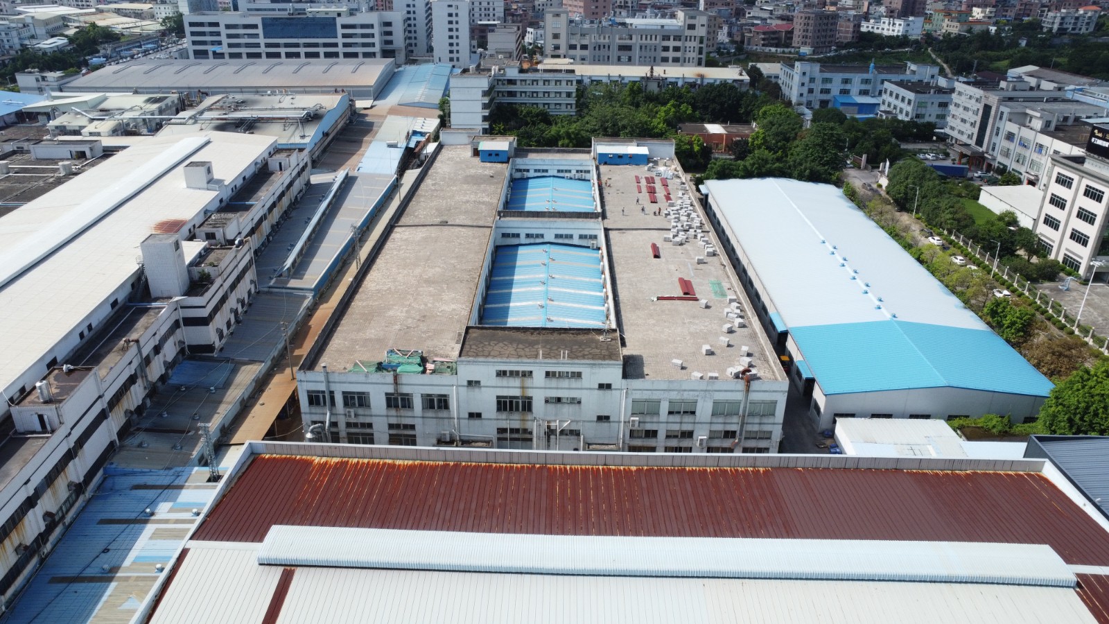 广东能源局：支持工业园区配套建设光伏 工商企业使用屋顶、空旷地面等生长就近消纳漫衍光伏
